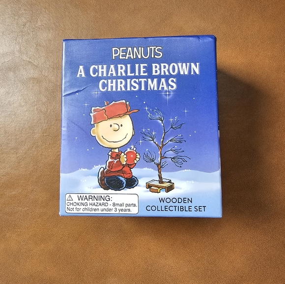 Peanuts collectable wooden set - Picture 1 of 3